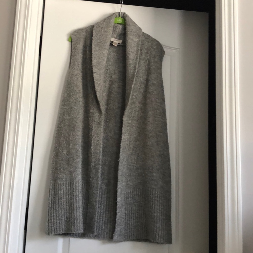 Used sleeveless long sweater cardigan
